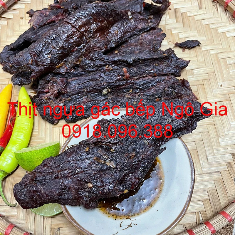 Đặc Sản Thịt Ngựa Gác Bếp Sấy Khô Hun Khói NGÔ GIA 16 Thịt ngựa gác bếp